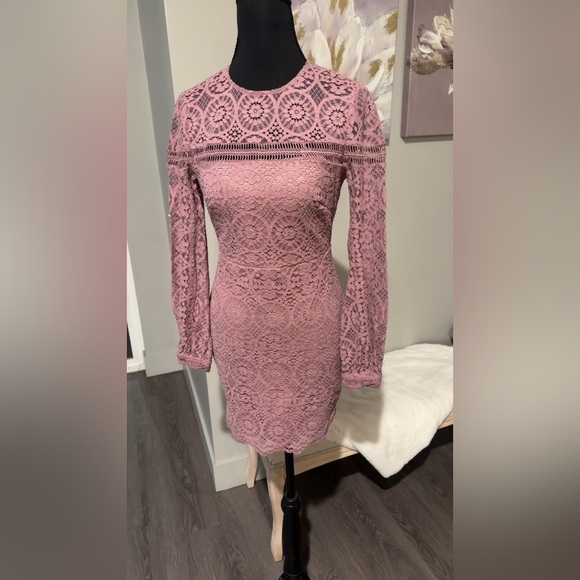 Revolve About Us Isabelle in Mauve Lace Long Sleeve Mini Dress size XS - Picture 2 of 5